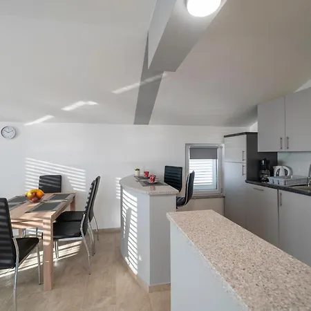 Apartmani Juliana Gornji Karin Room photo
